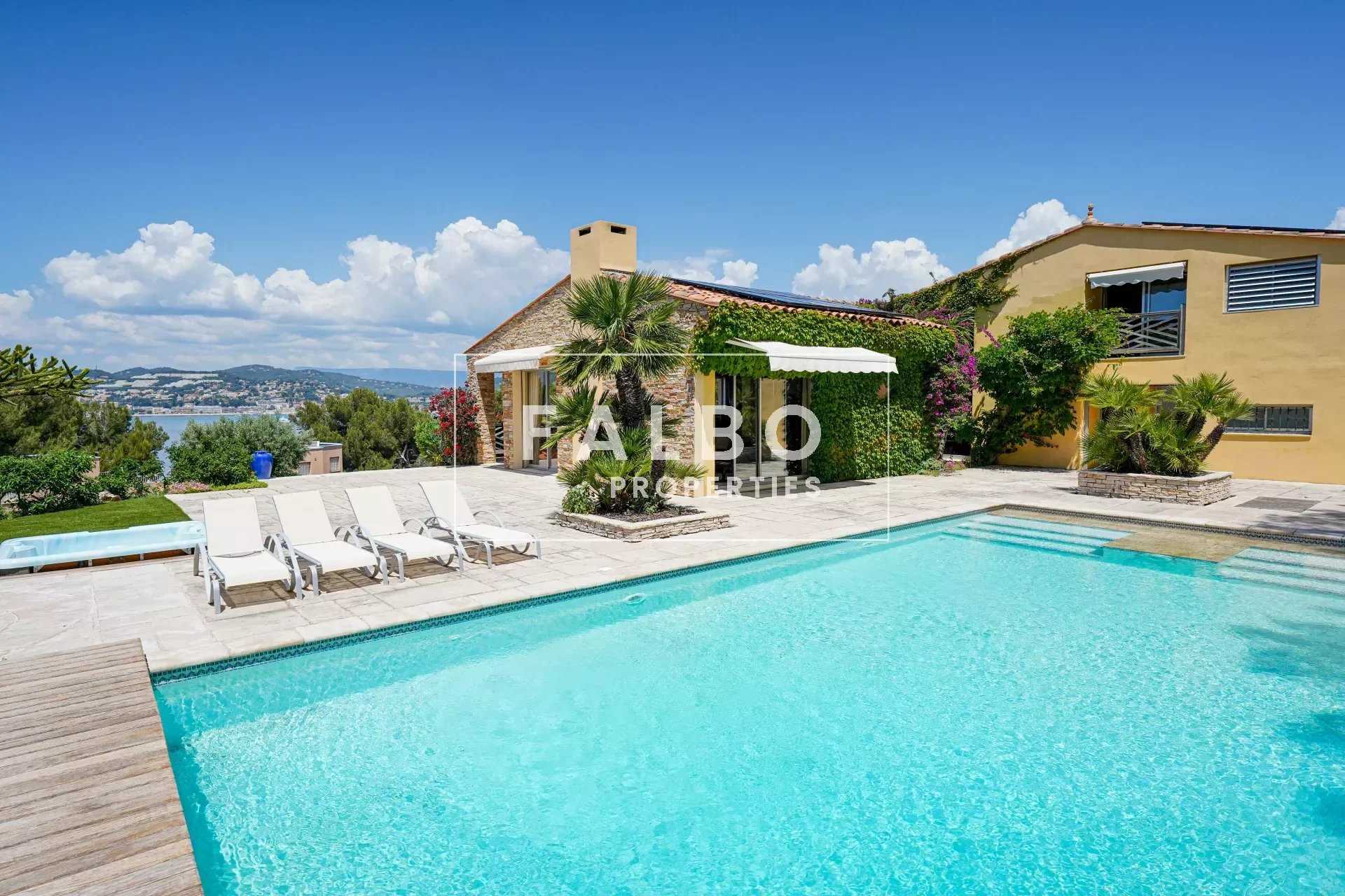 Hus i Sanary-sur-Mer, Provence-Alpes-Cote d'Azur 12556587