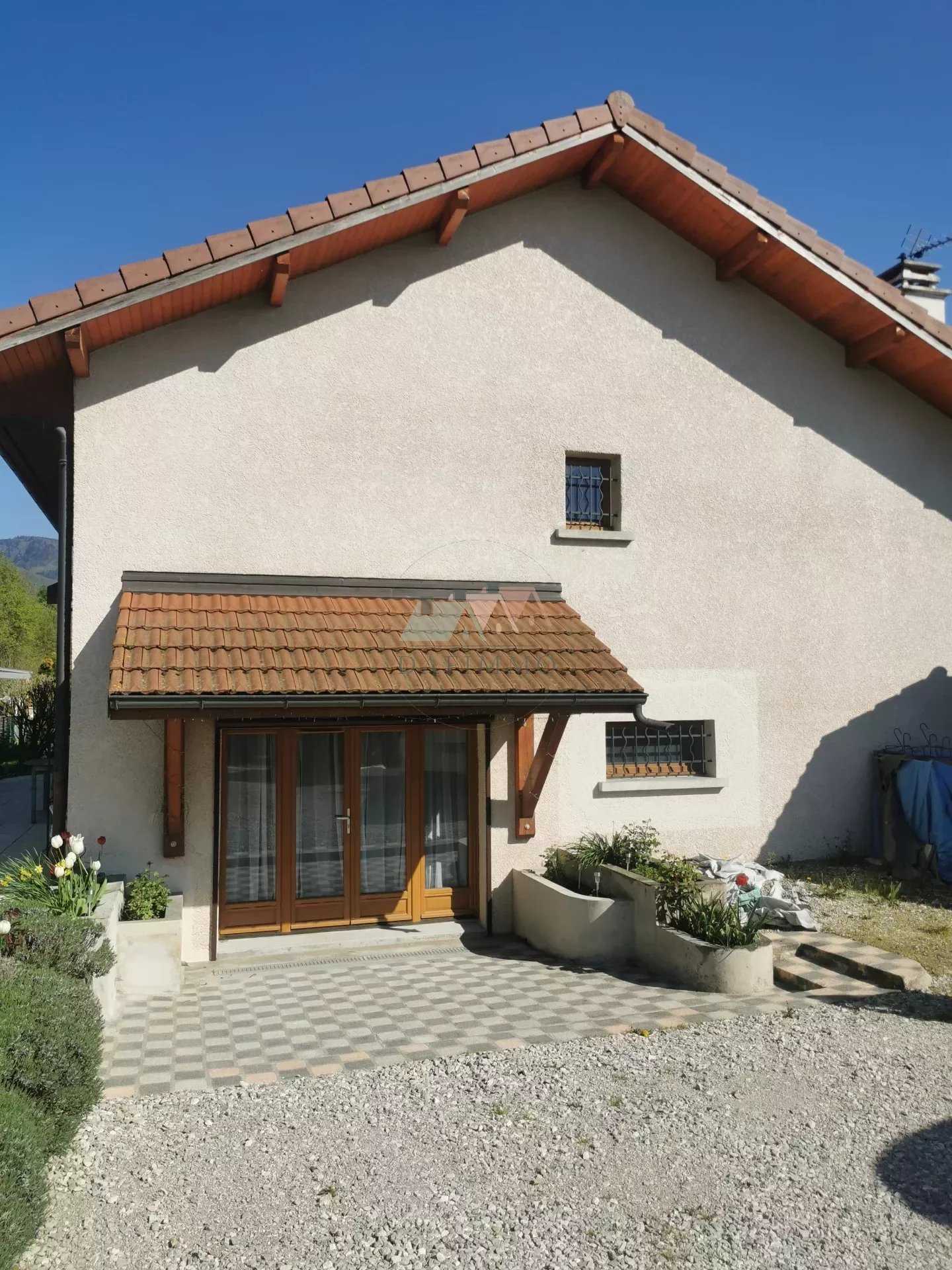 Haus im Perrignier, Auvergne-Rhone-Alpes 12556600
