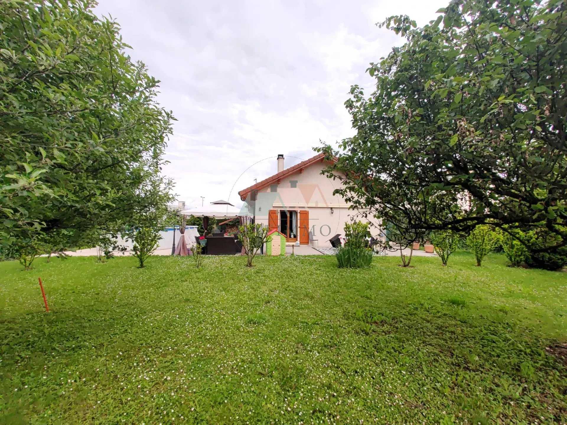 σπίτι σε Perrignier, Haute-Savoie 12556600