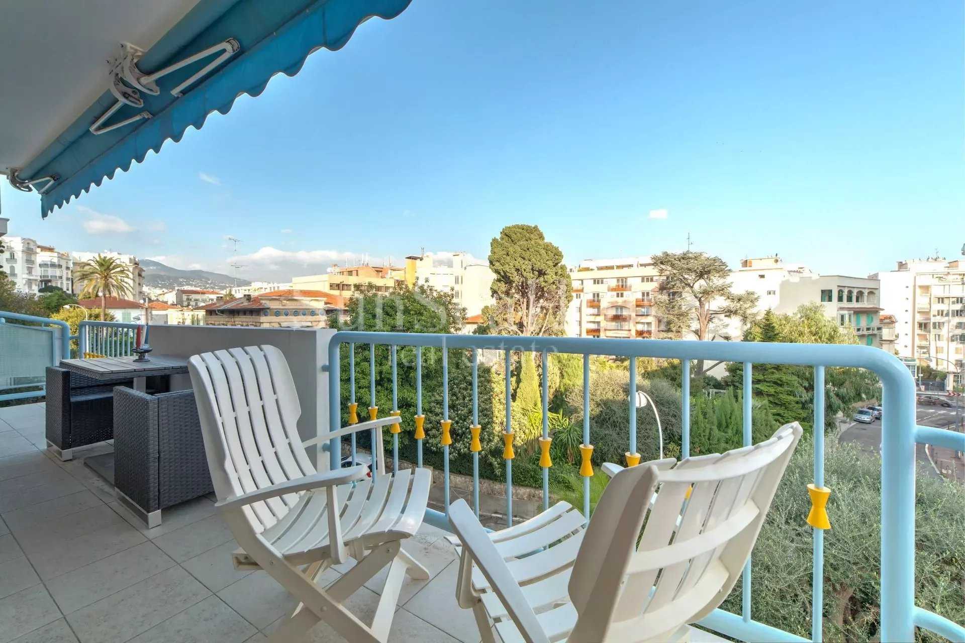 Condominium dans Nice, Alpes-Maritimes 12556616