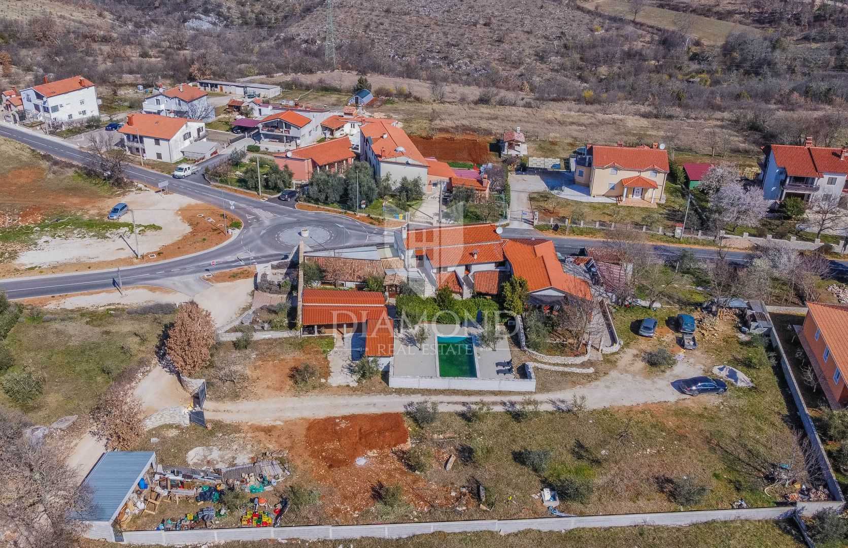 Hus i Momjan, Istria County 12557258