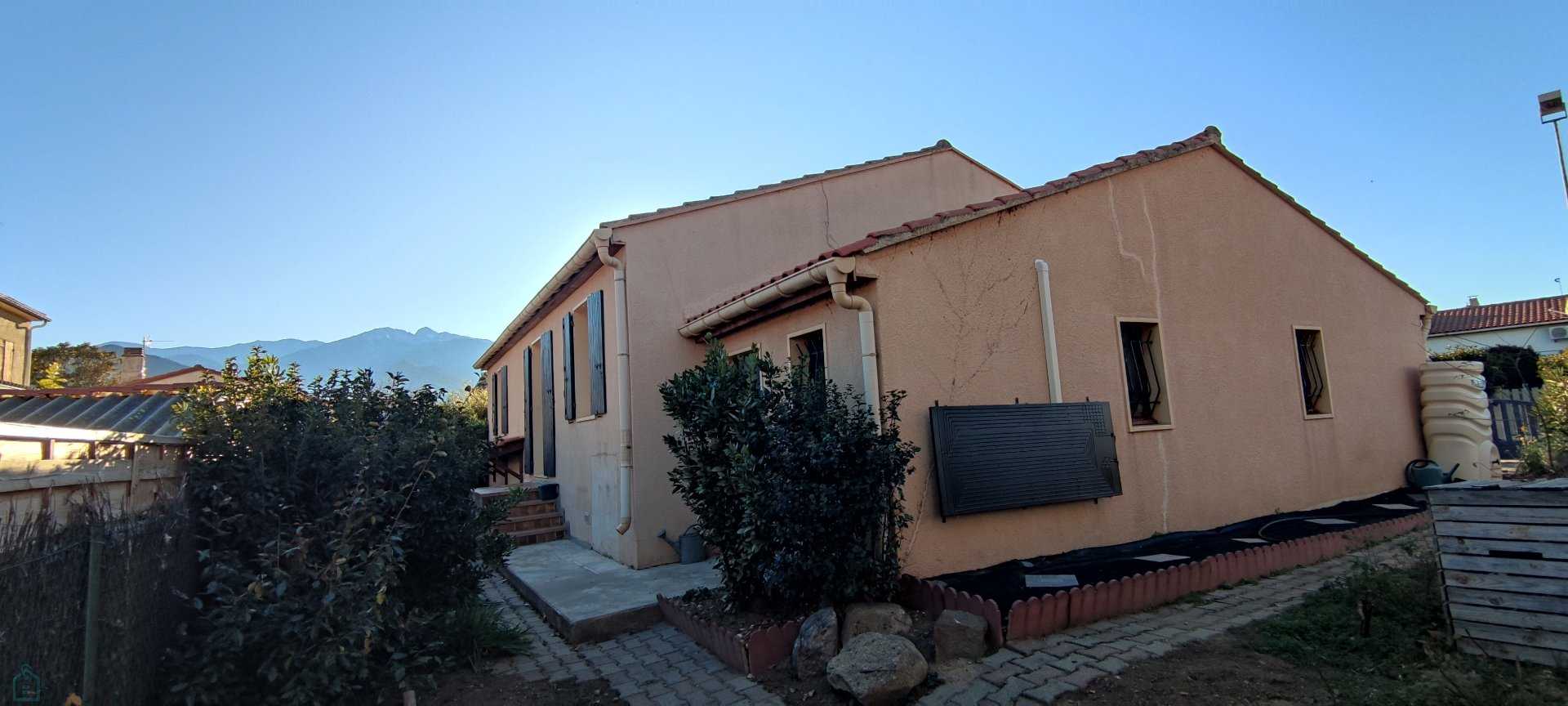 Rumah di Vinça, Occitanie 12557371