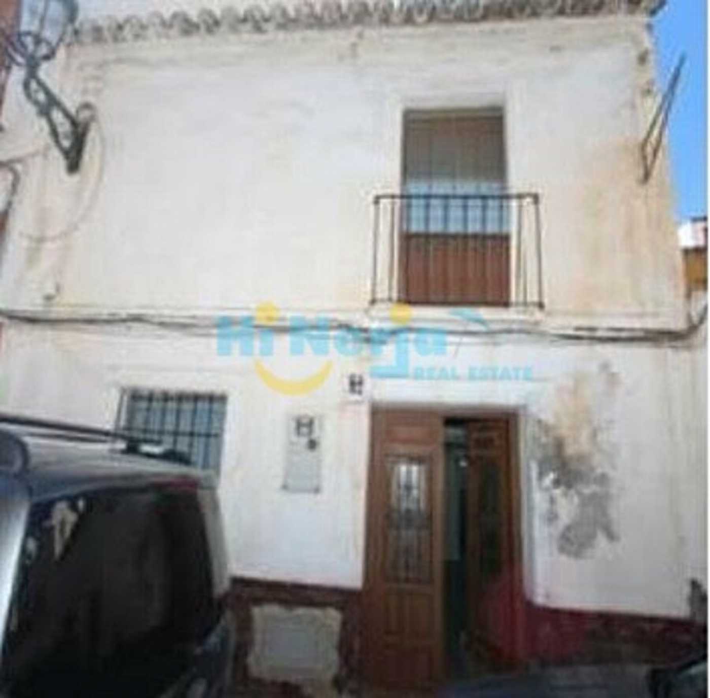 rumah dalam Nerja, Andalusia 12557675
