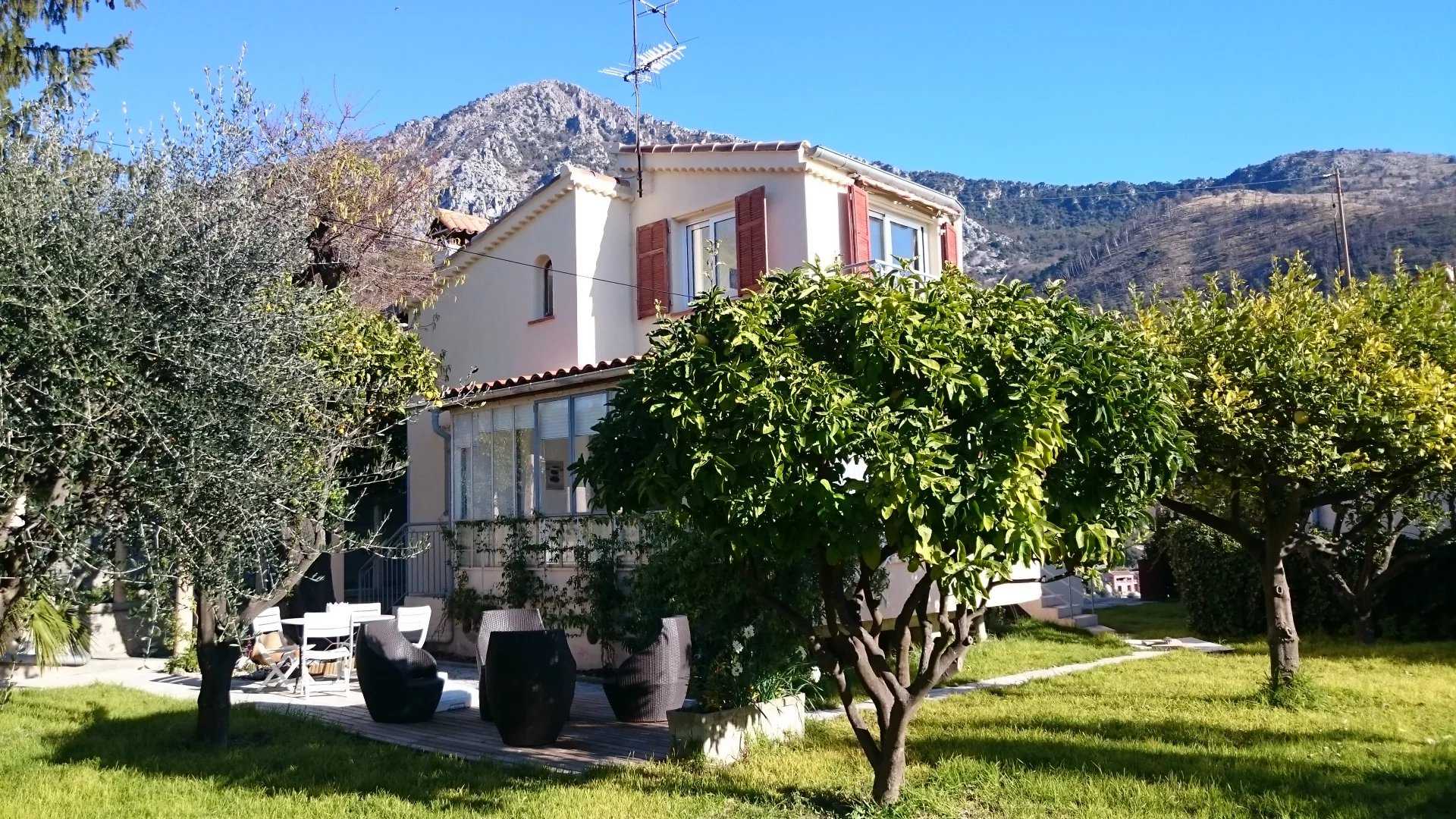 casa en Castellar, Provenza-Alpes-Costa Azul 12558453