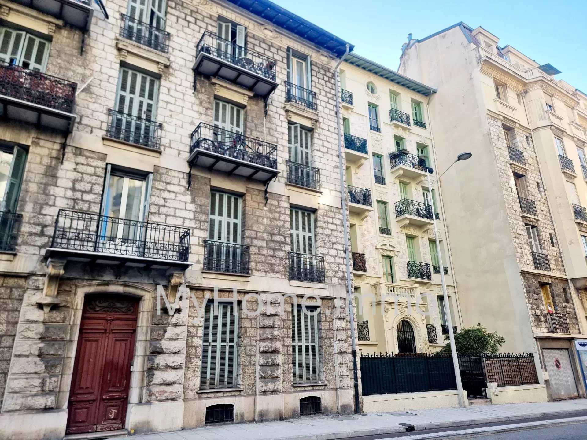 Condominium in Nice, Provence-Alpes-Cote d'Azur 12558484