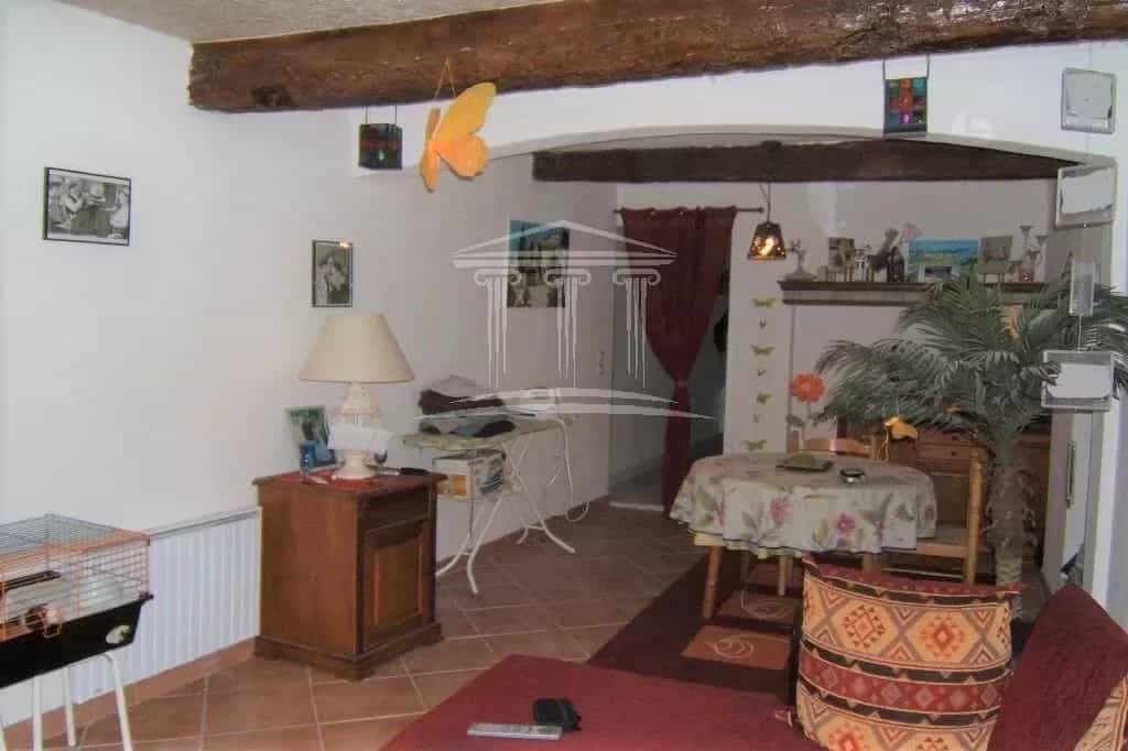 Будинок в Sorgues, Provence-Alpes-Cote d'Azur 12558491