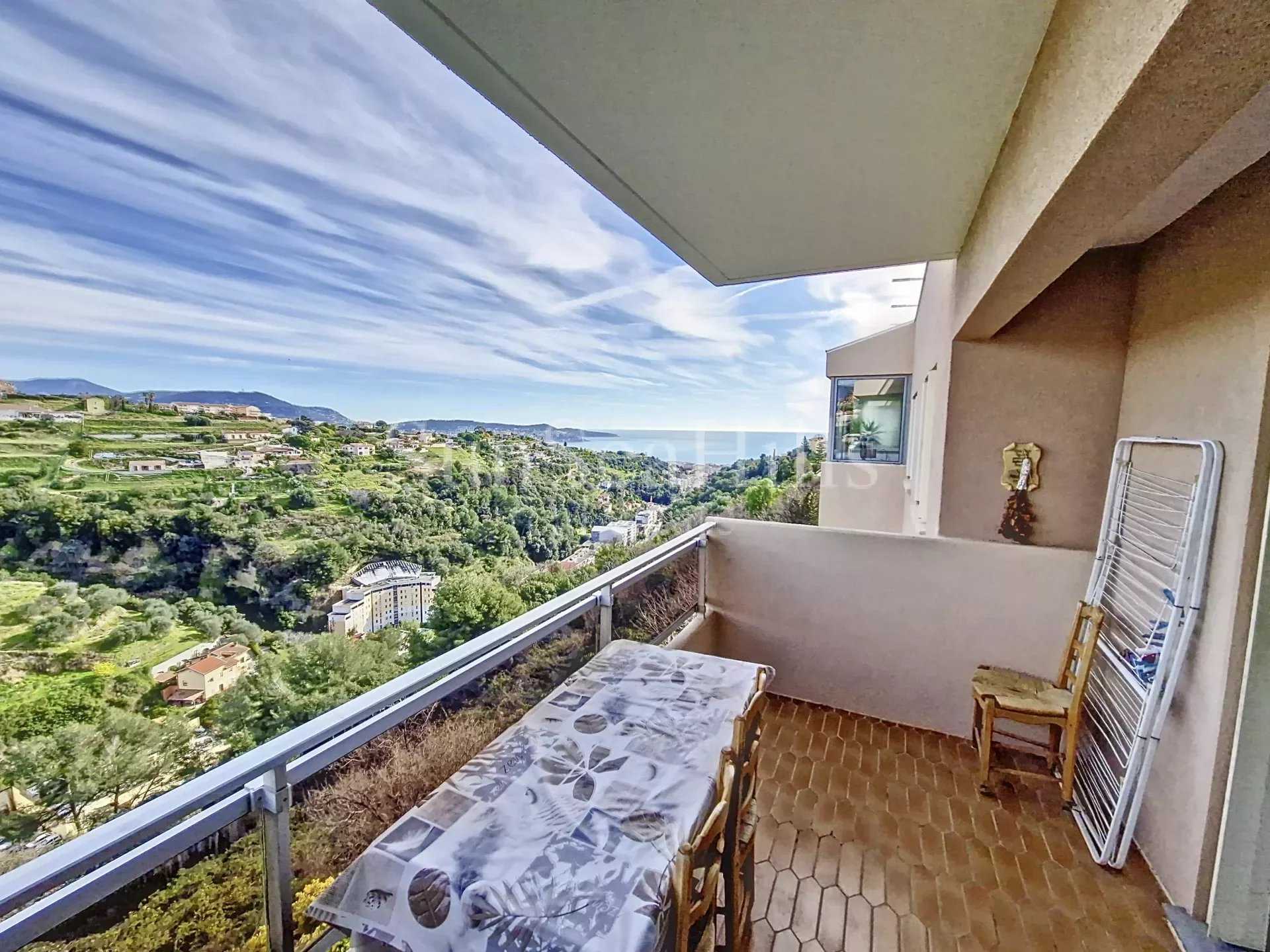 Condominium in Nice, Alpes-Maritimes 12558547