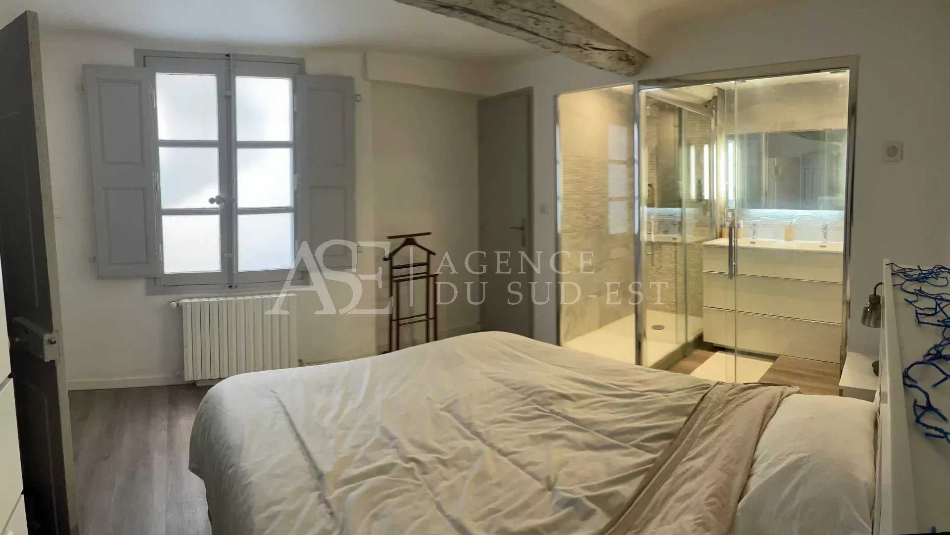 Condominium in Aix-en-Provence, Provence-Alpes-Cote d'Azur 12558626