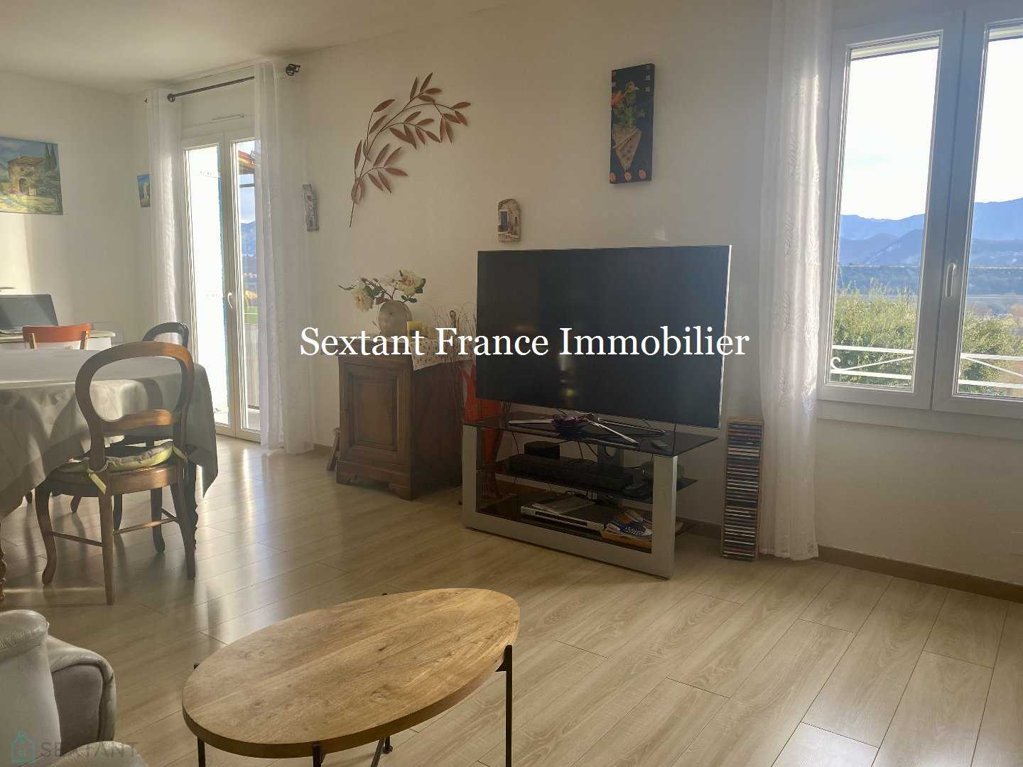 House in Peipin, Provence-Alpes-Cote d'Azur 12559575