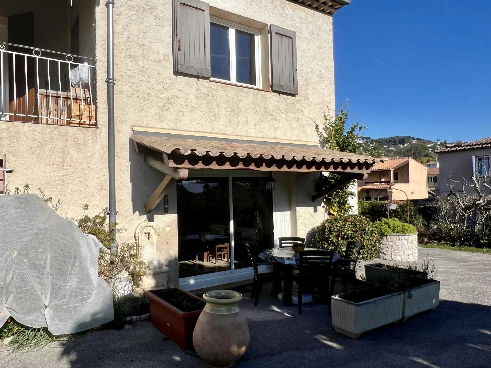 Kondominium dalam La Colle-sur-Loup, Provence-Alpes-Cote d'Azur 12559809