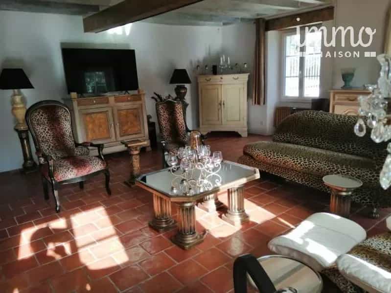 Rumah di Loches, Indre-et-Loire 12559838