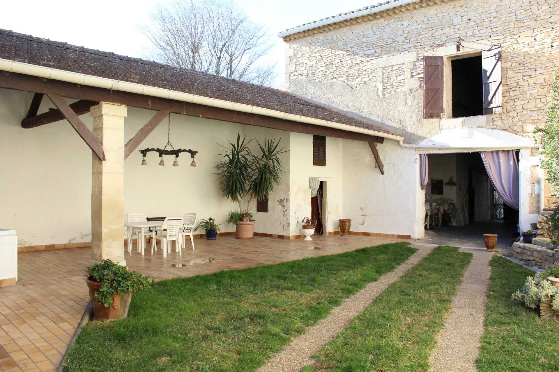 House in Uchaud, Occitanie 12560131