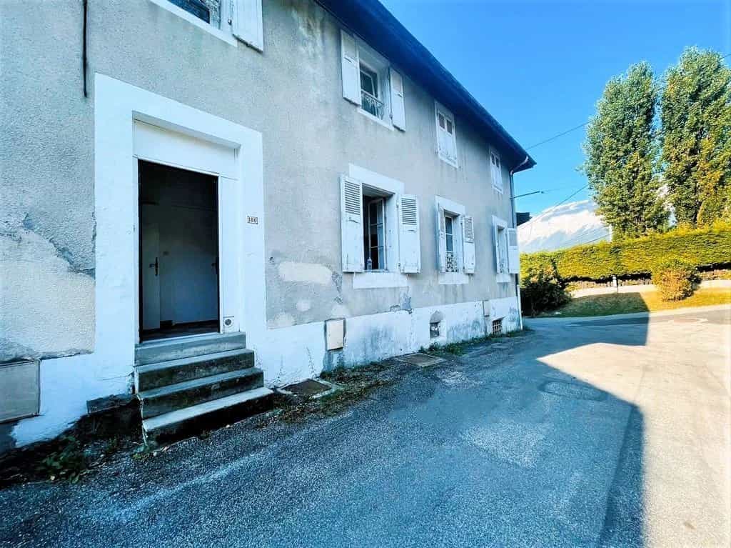 Eigentumswohnung im Saint-Nazaire-les-Eymes, Auvergne-Rhone-Alpes 12560997