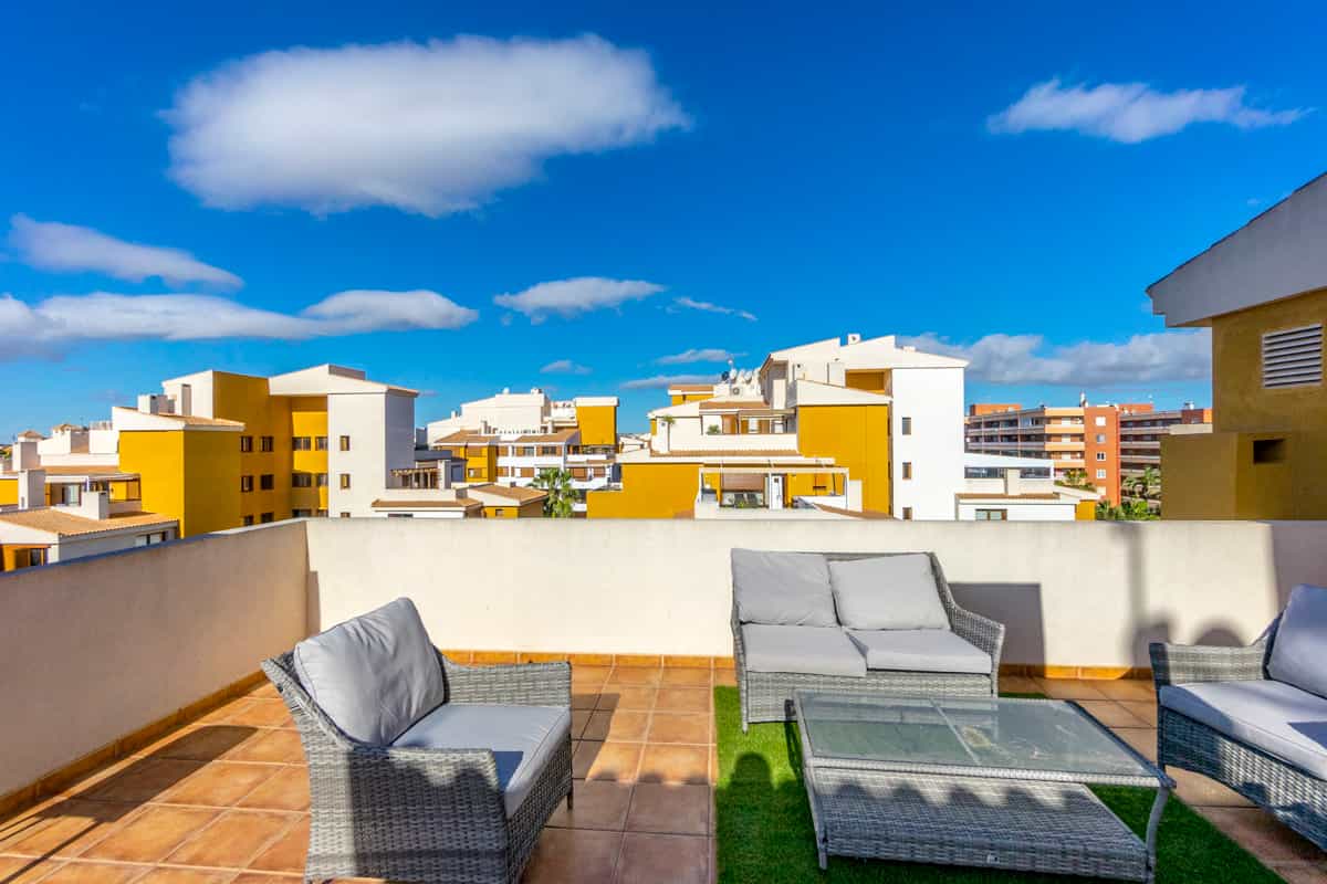 Condominium dans Torrevieja, Comunidad Valenciana 12574201