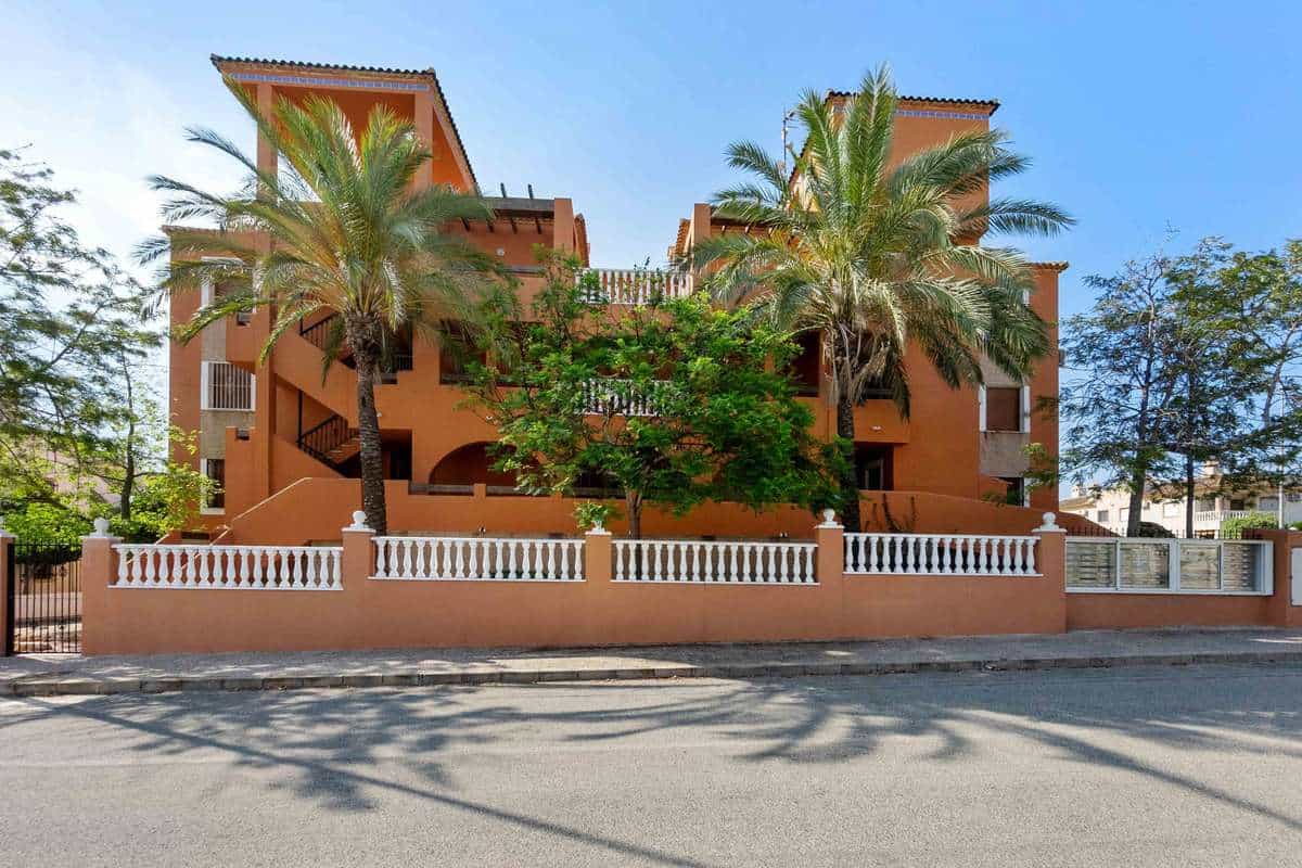 Condominium in Orihuela, Comunidad Valenciana 12574203