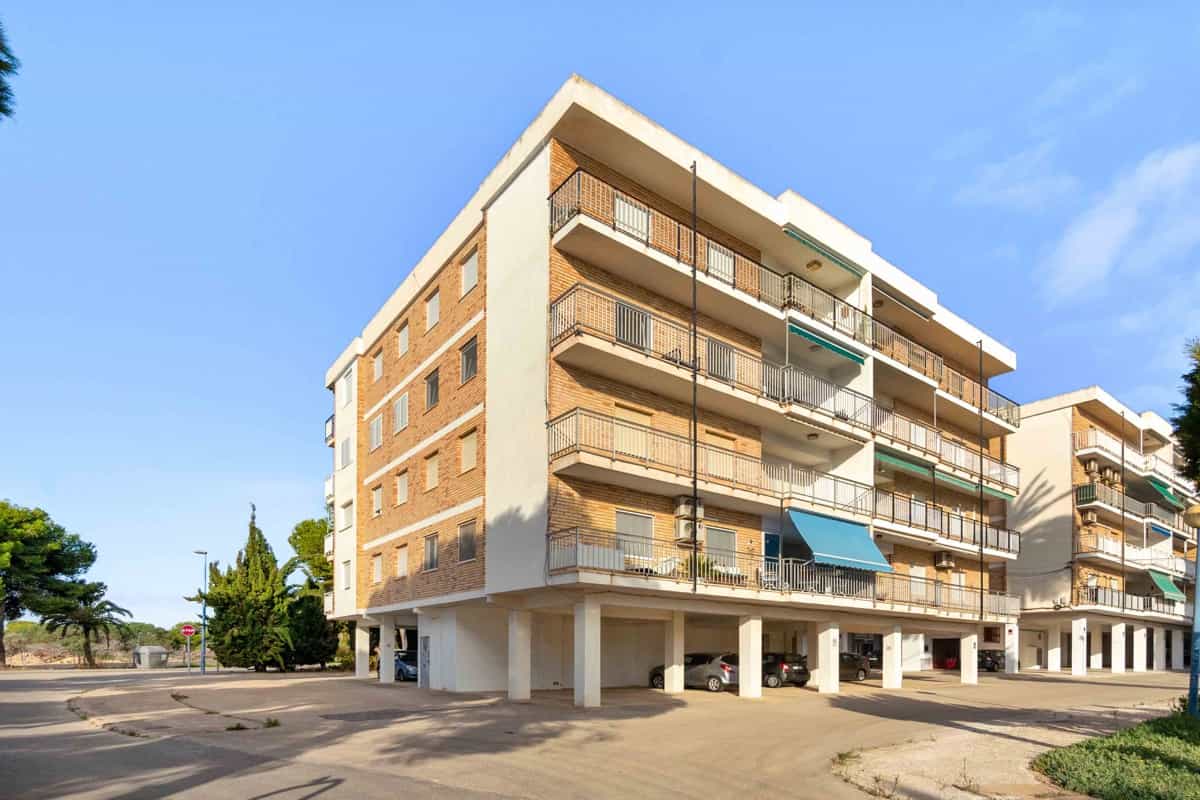 Condominium in Orihuela, Comunidad Valenciana 12574253