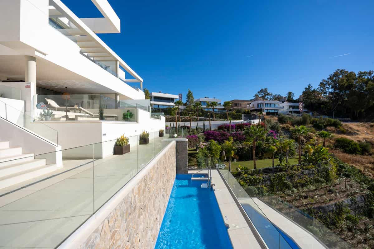 Condominium in Marbella, Andalusia 12574263