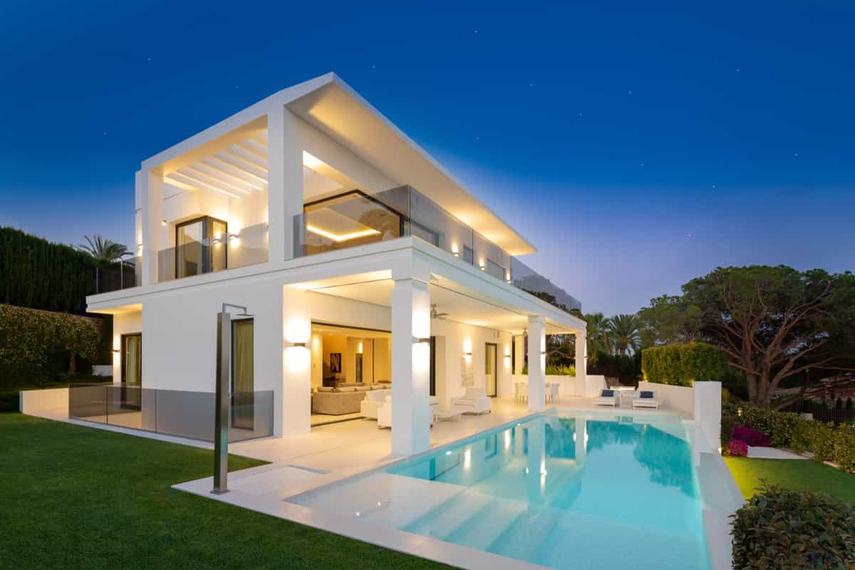 House in Marbella, Andalusia 12574268