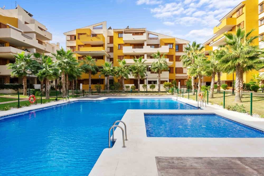 Eigentumswohnung im Torrevieja, Comunidad Valenciana 12574281