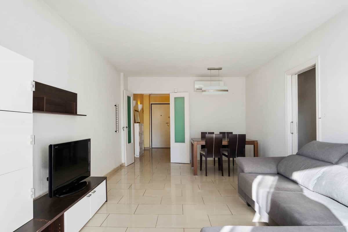 Condominium in Torrevieja, Valencia 12574294