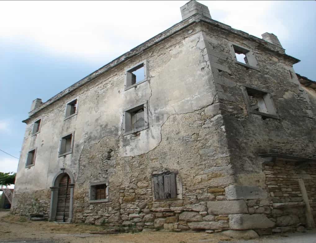 σπίτι σε Παζίν, Istarska Zupanija 12574417
