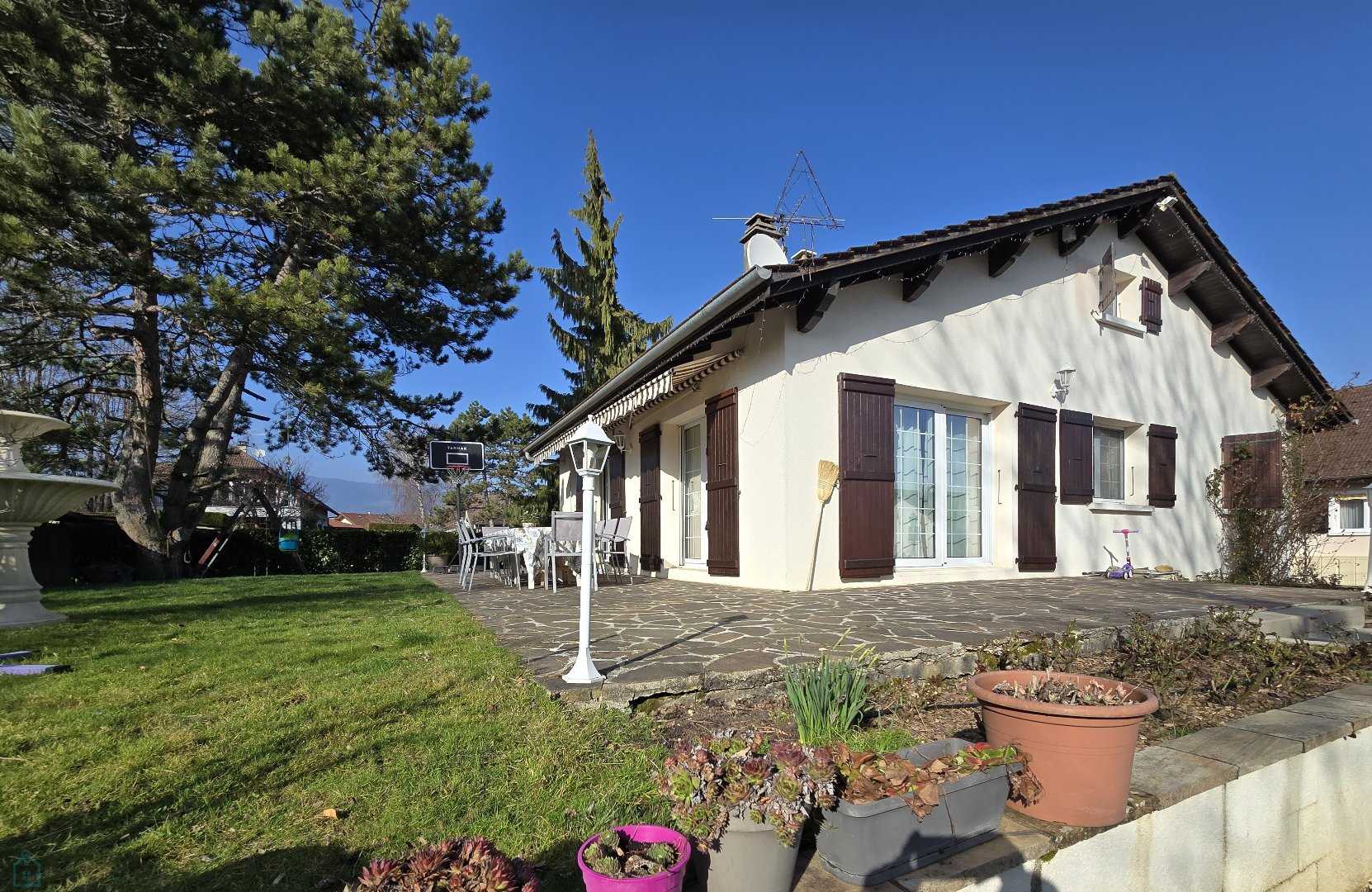 房子 在 Segny, Auvergne-Rhone-Alpes 12574613