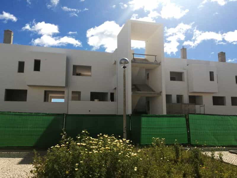 Condominium in Moncarapacho, Faro 12574872