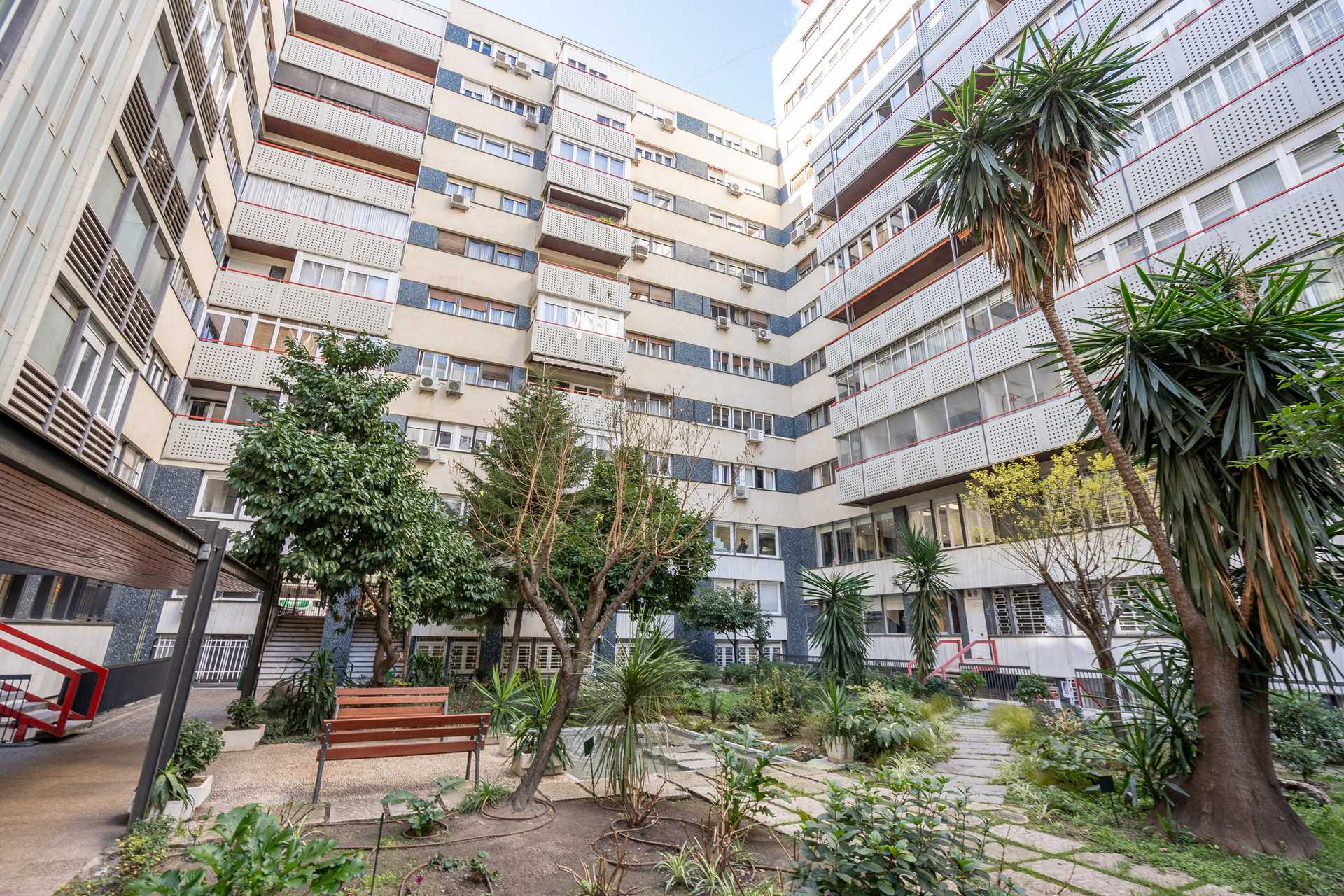 Condominium in Madrid, Calle de Edgar Neville 12575709