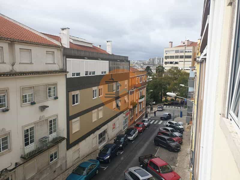 Eigentumswohnung im Lisbon, Lisbon 12575741