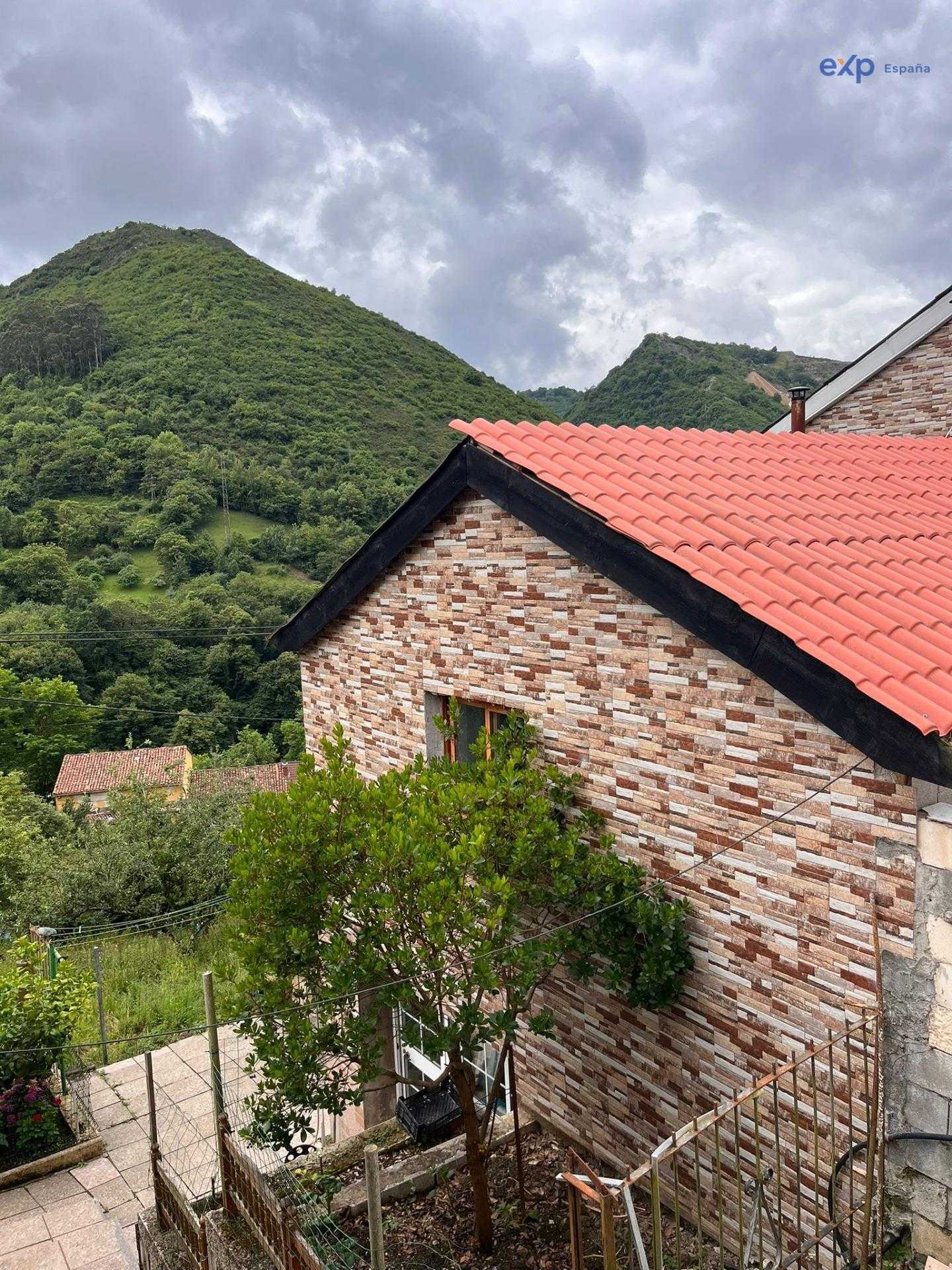House in Argollanes, Asturias 12575906