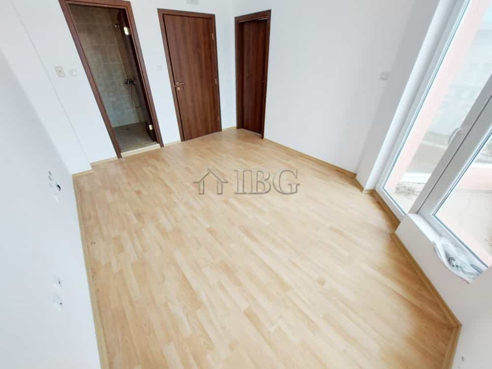 Condominium in Tankovo, Burgas 12576474