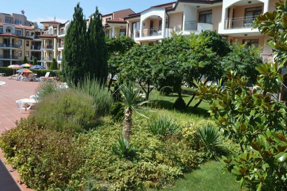 Condominium in Nesebar, Burgas 12576603