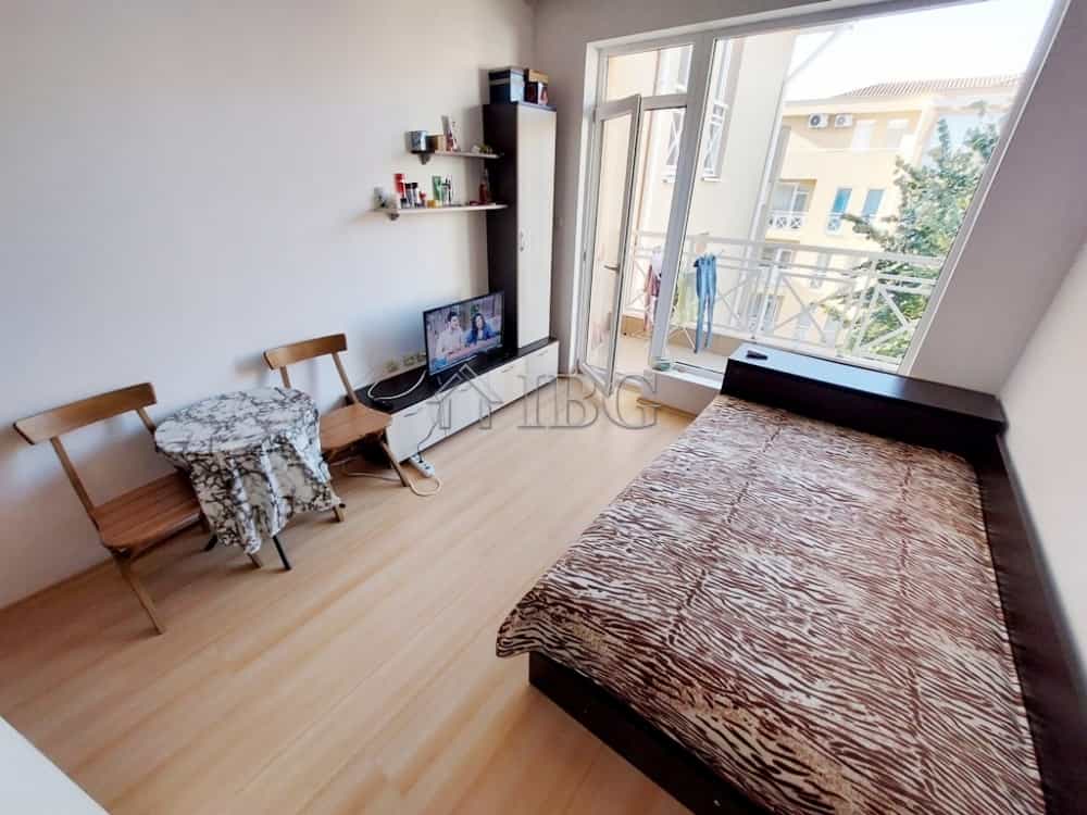 公寓 在 坦科沃, 布尔加斯 12576608