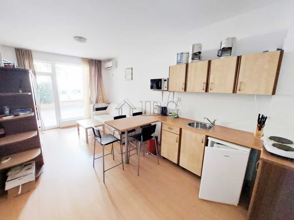 公寓 在 坦科沃, 布爾加斯 12576625