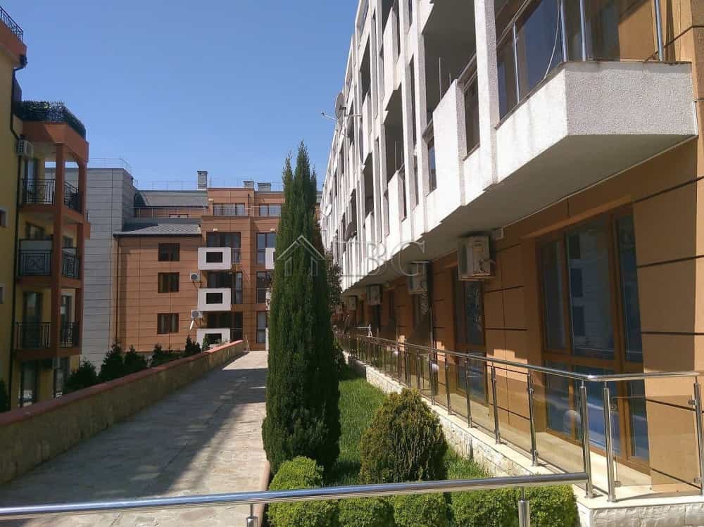 Condominium in Sveti Vlas, Burgas 12576797