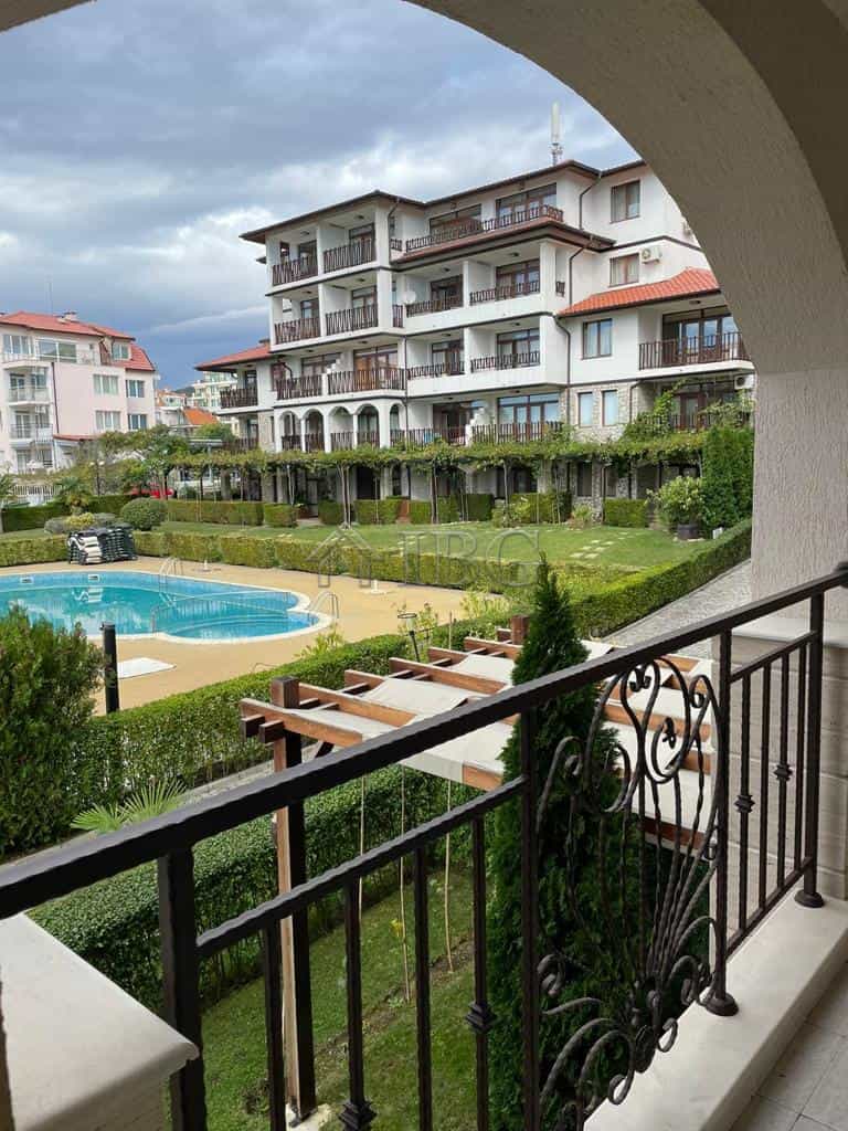 Condominium dans Sveti Vlas, Burgas 12576850