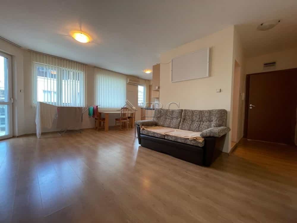 Condominium in Nesebar, Burgas 12576946
