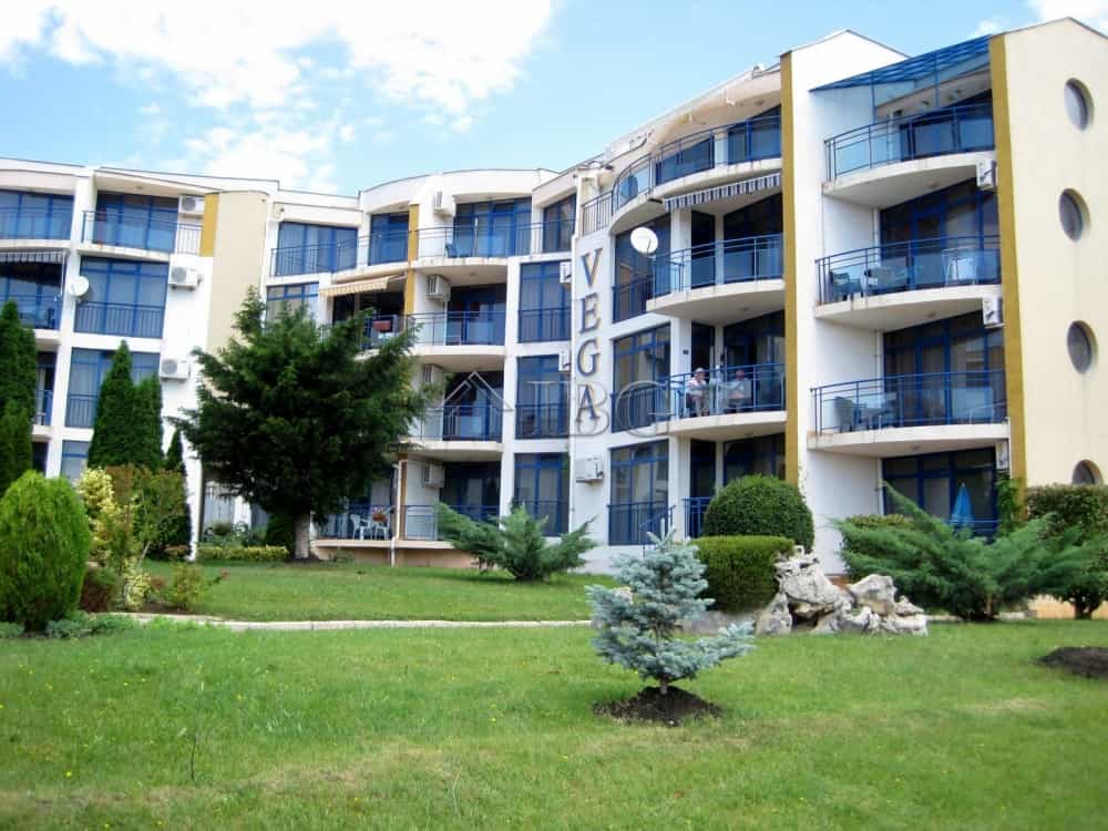 Condominio en Sveti Vlas, Burgas 12577184