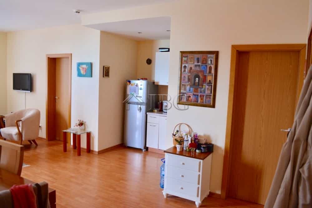Condominium in Sveti Vlas, Burgas 12577211