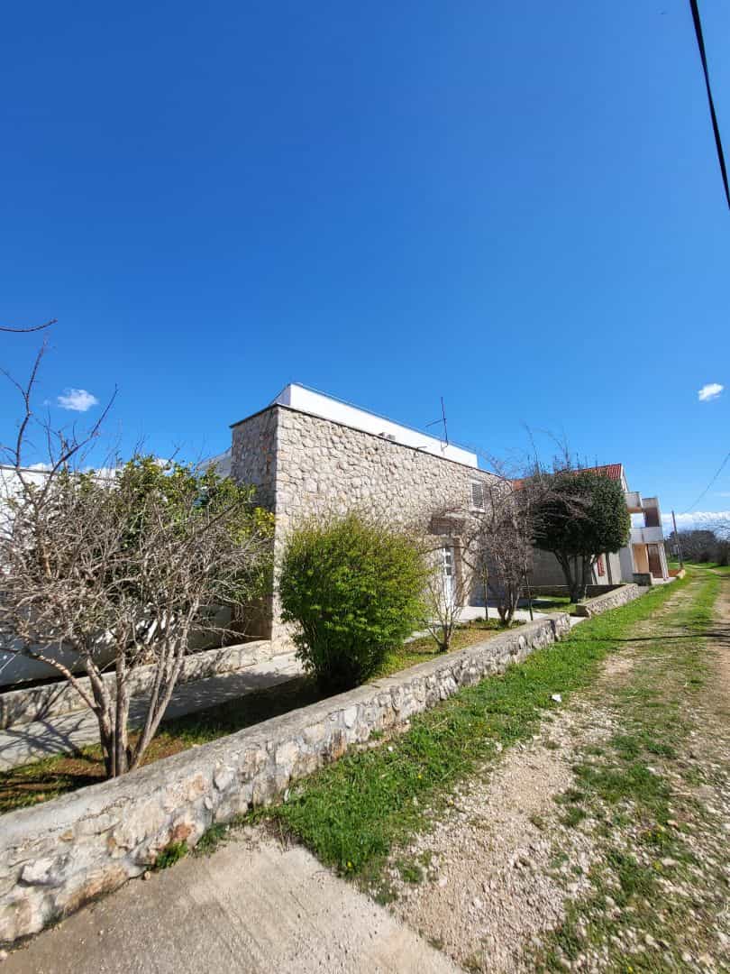 Rumah di Neviđane, Zadar County 12577423