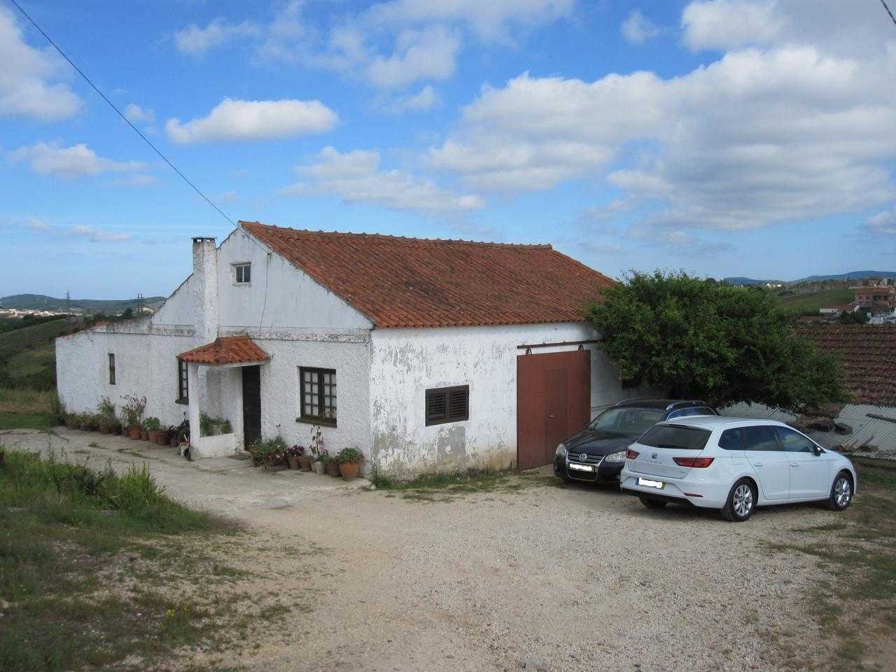 بيت في Cadaval, Lisboa 12577773