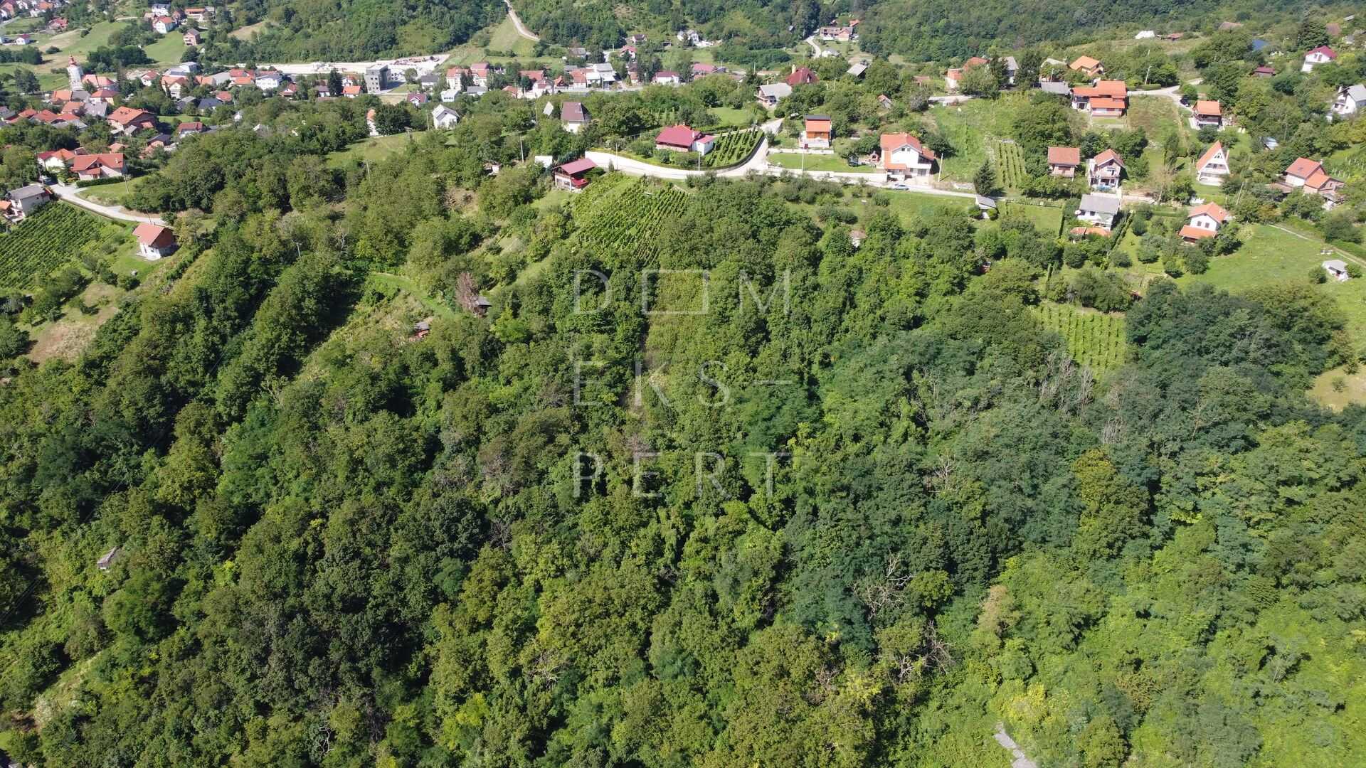Land im Durdekovec, Zagreb, Grad 12577919
