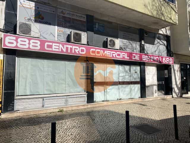 Retail in Lisbon, Lisboa 12579819