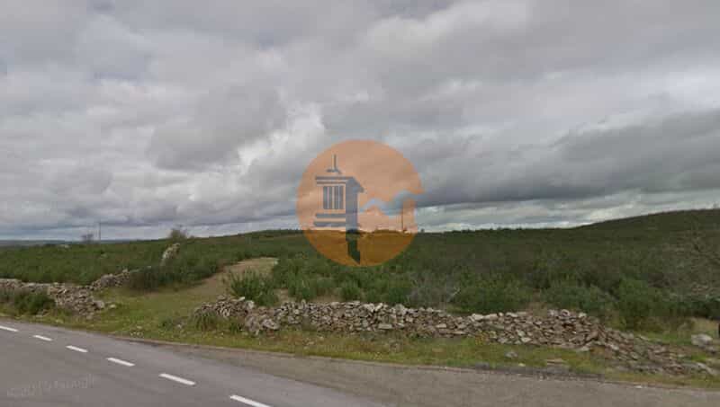 Tanah dalam Alcoutim, Faro District 12579839