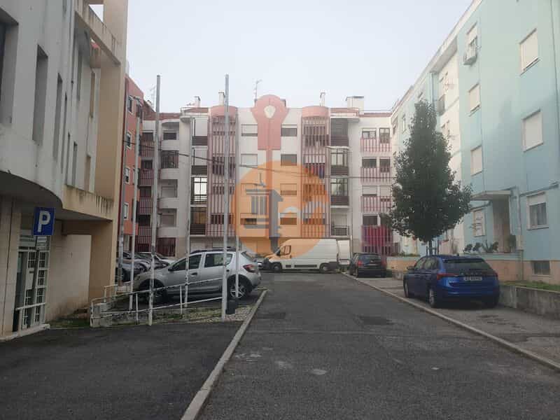 Eigentumswohnung im Campo Grande, Lissabon 12580070