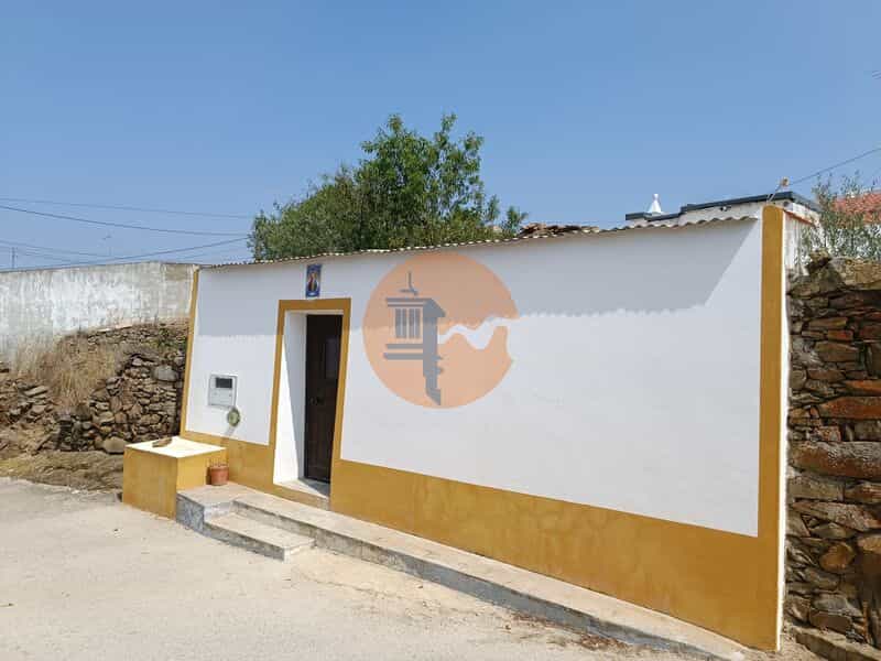 House in Alcoutim, Faro District 12580185