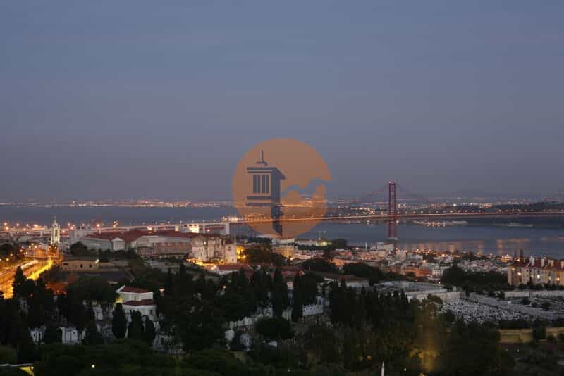 Condominium in Lisbon, Lisboa 12580373