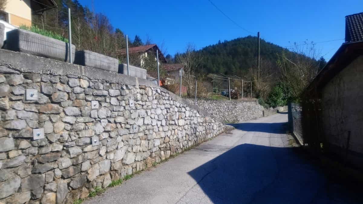 Земля в Senozeti, Dol pri Ljubljani 12580880