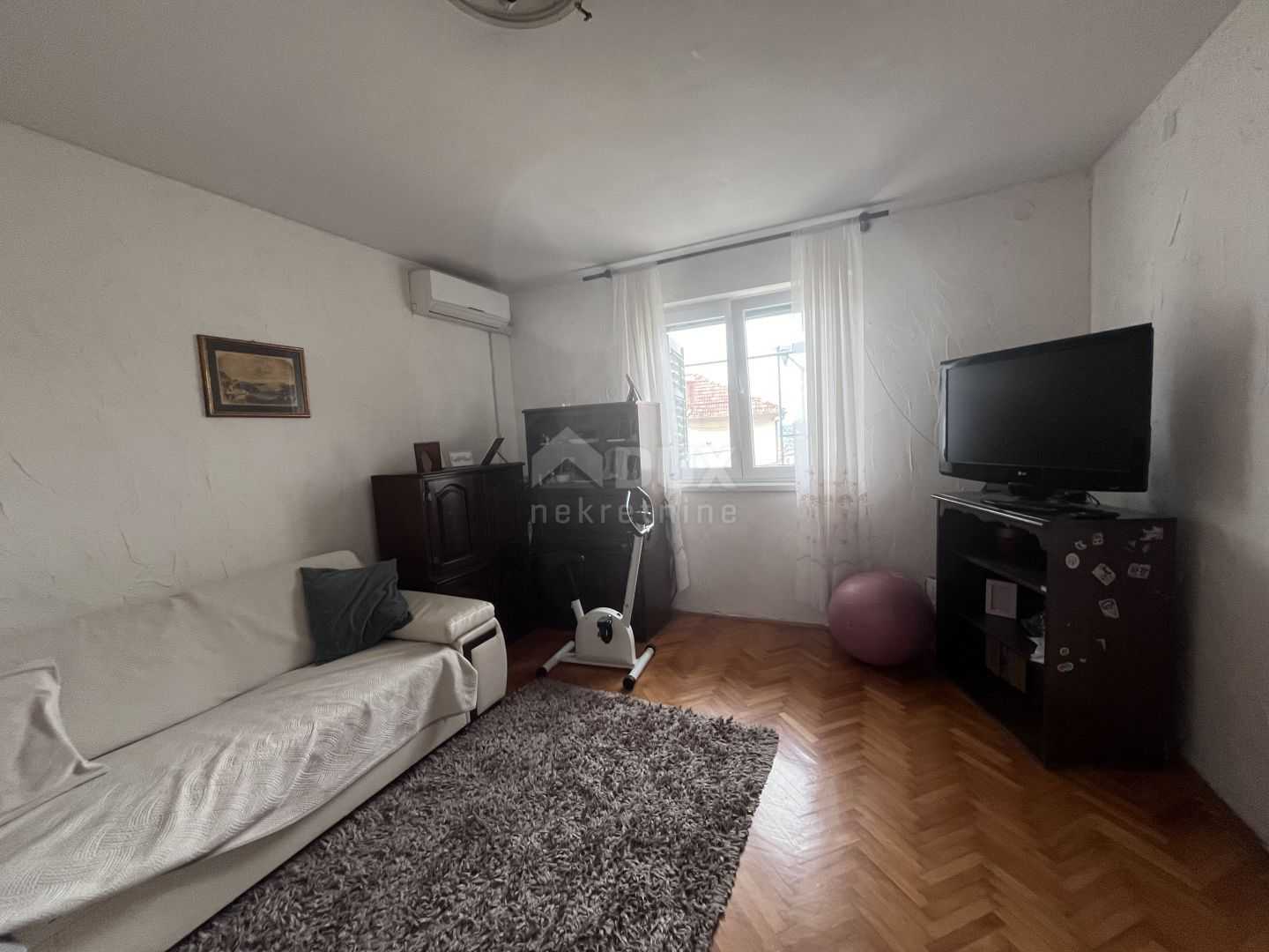 公寓 在 希贝尼克, 西本斯科-克宁斯卡祖帕尼娅 12581567