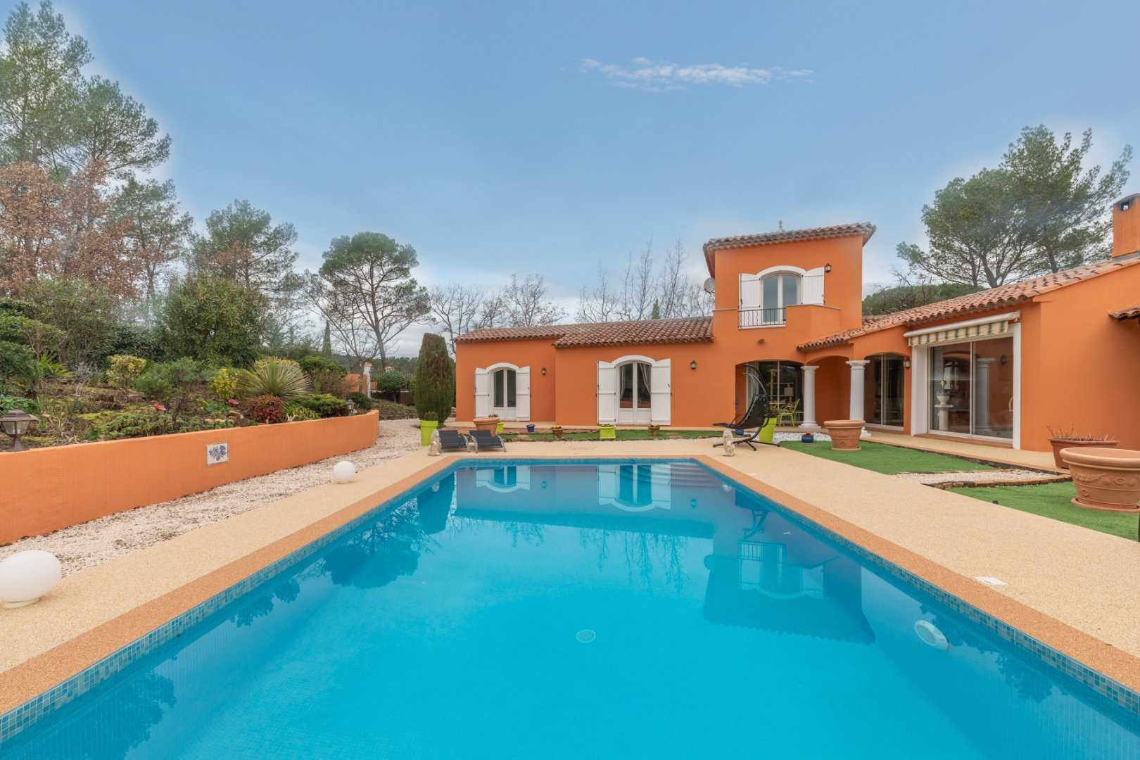 House in Fayence, Provence-Alpes-Cote d'Azur 12581721